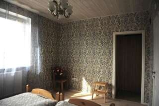 Гостевой дом Lesnaya Paulinka Mlyny Двухместный номер с 2 отдельными кроватями и ванной комнатой-5