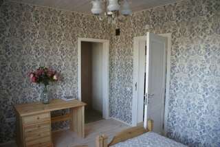 Гостевой дом Lesnaya Paulinka Mlyny Двухместный номер с 2 отдельными кроватями и ванной комнатой-7